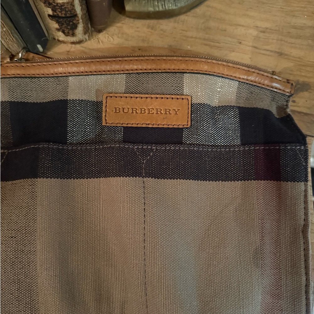 Elegant Tan and Black Burberry Hobo Bag with Tassel - Picture 8 of 15